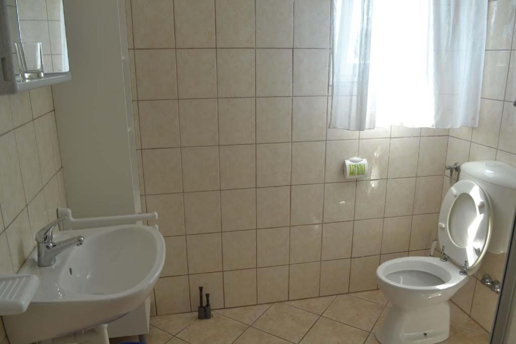 Apartments Jasna And Mirko Лопар Екстериор снимка